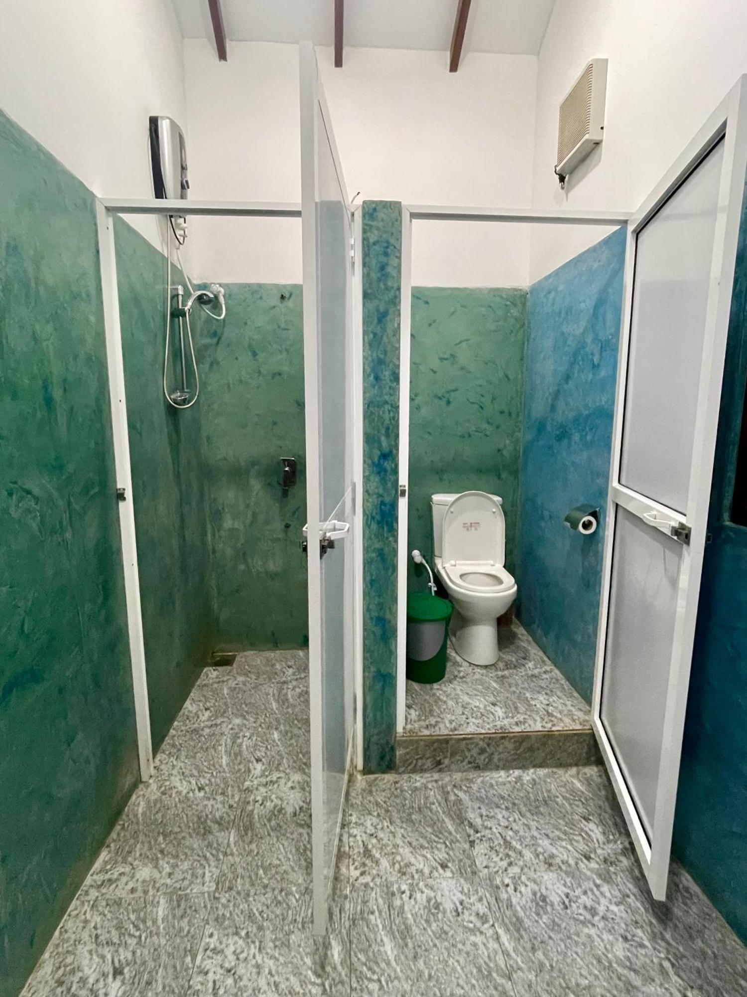 Roy'S Villa Szigirija Kültér fotó